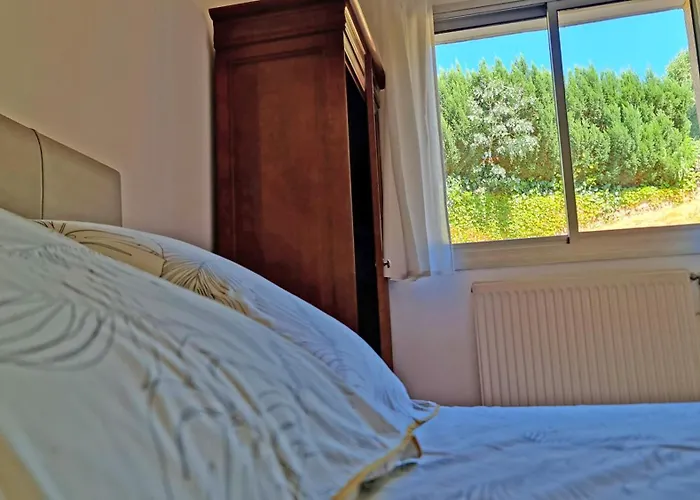 T2 55M² Tout Confort Avec Jardin. Cuisine Et Equipements Neufs. Wifi Tv Parking